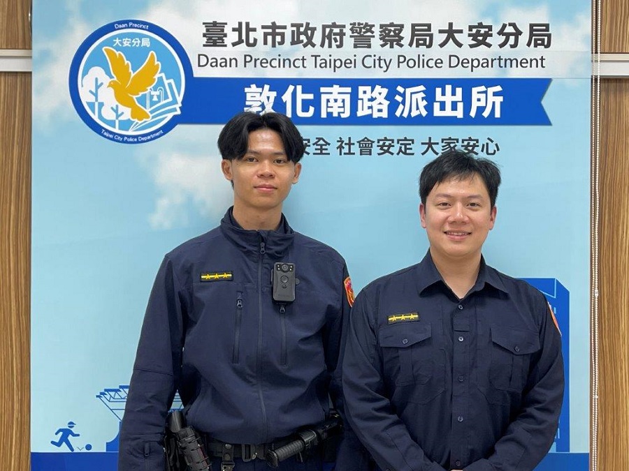 大安分局協助處理員警。（圖/：臺北市政府警察局大安分局提供）