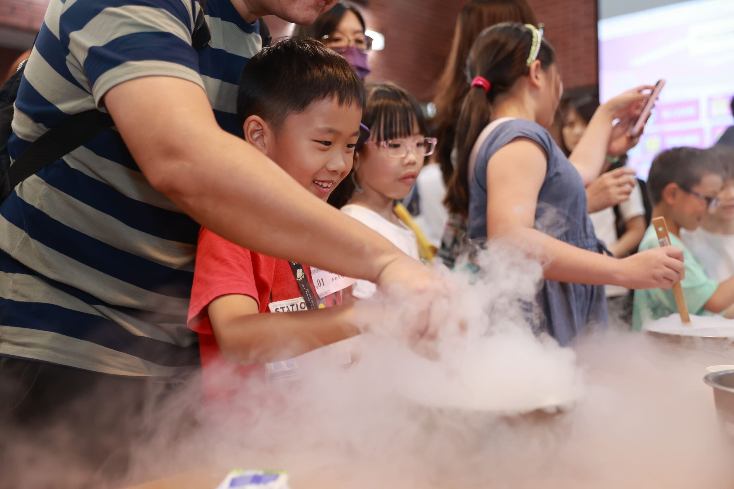 地球所氣體純化及萃取 穩定同位素分析實驗室(圖片來源:中央研究院)
